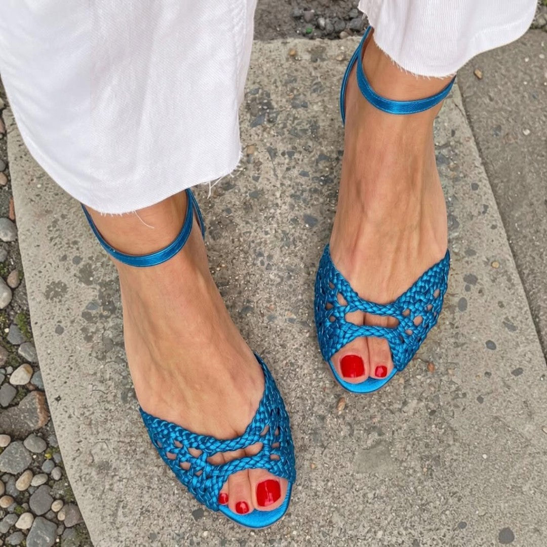 Caroline | Golden Woven Sandals - view 9