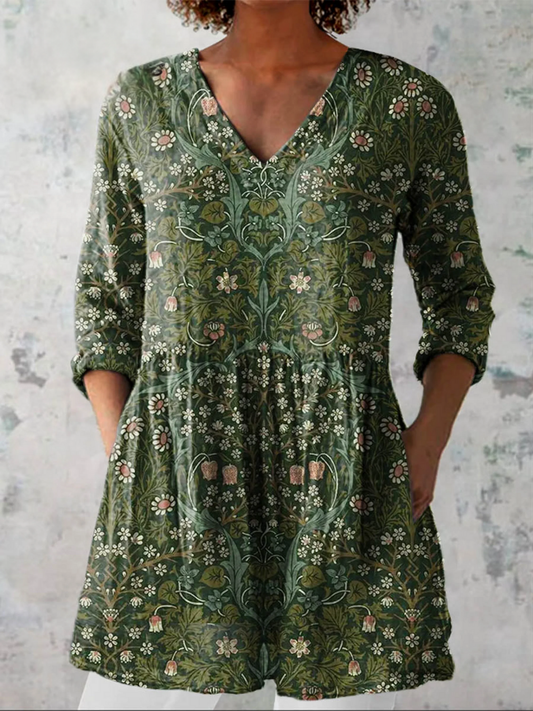 Julie - Long Blouse with V-Neck - Green
