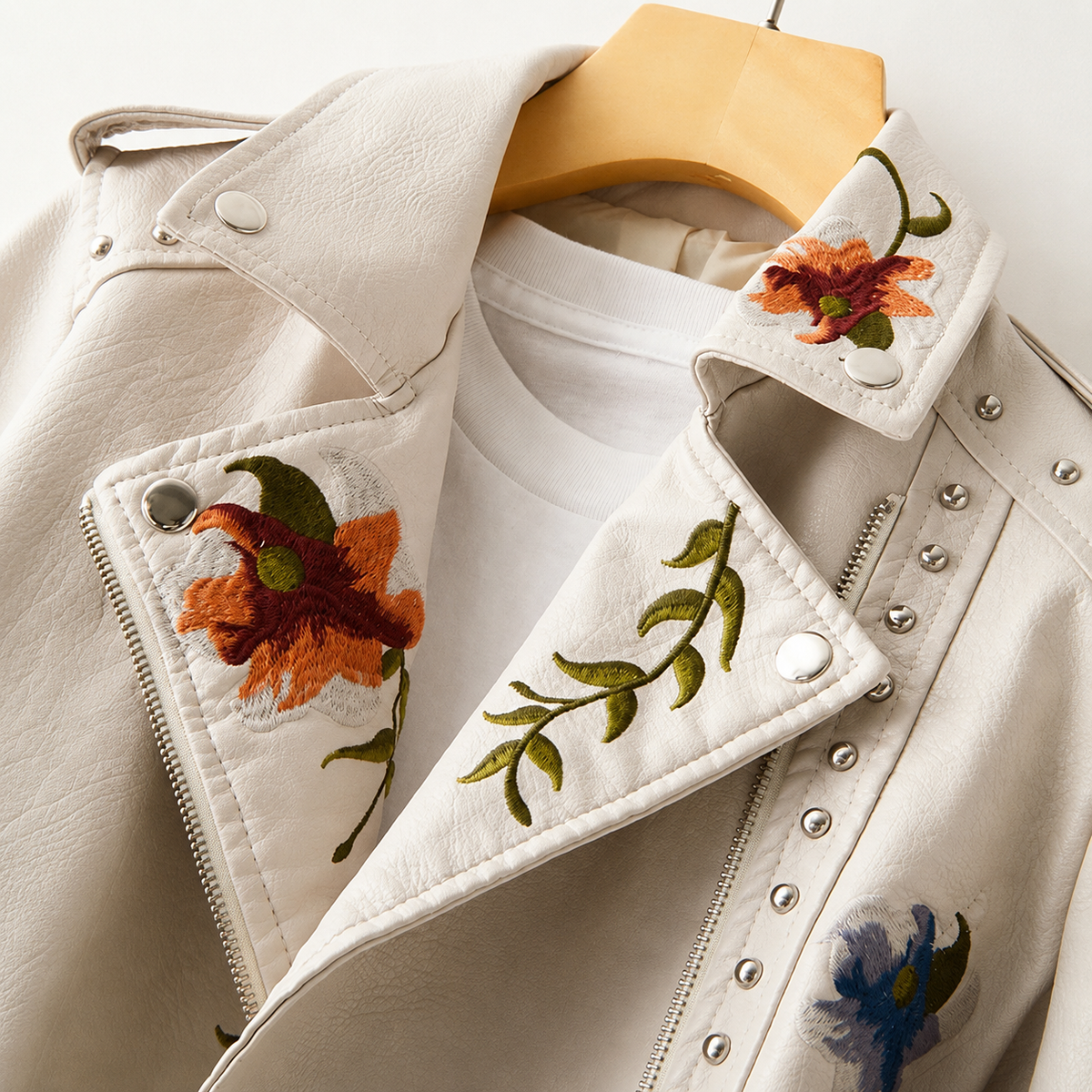 Aria - Embroidered Leather Jacket - view 4