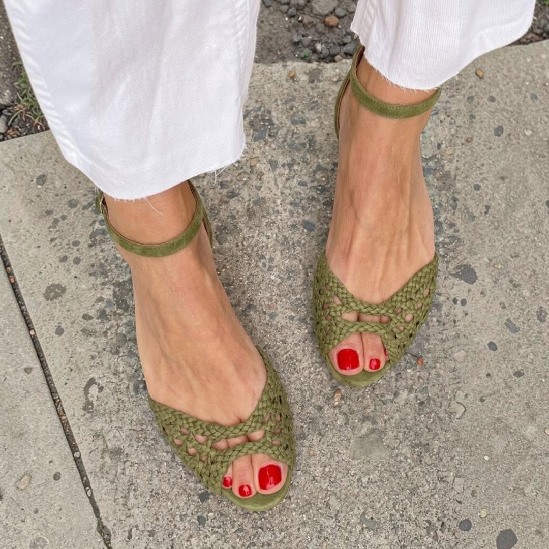 Caroline | Golden Woven Sandals - view 7