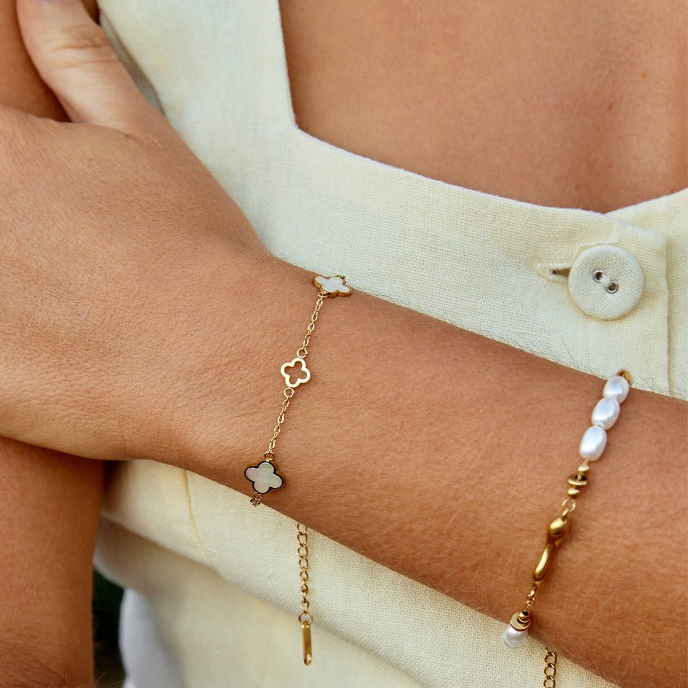 Olivia - Gold Clover Bracelet