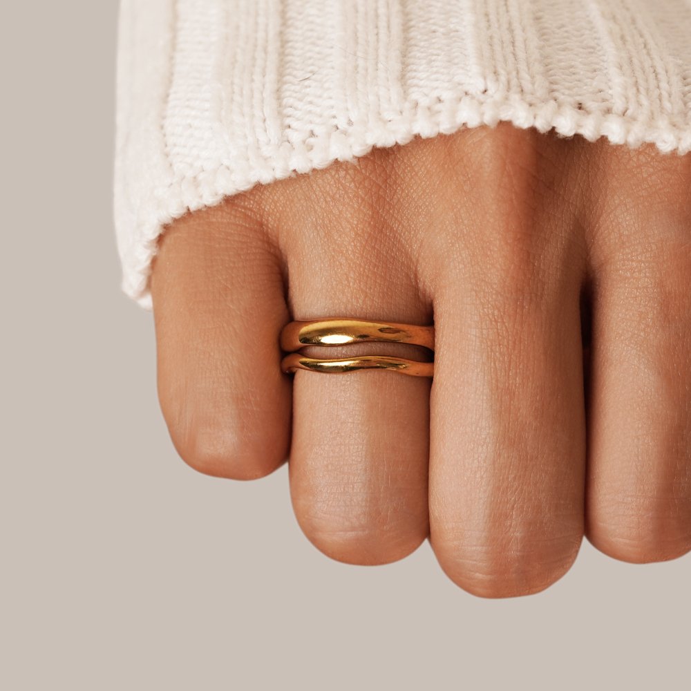 Violet - Gold Wave Ring Set