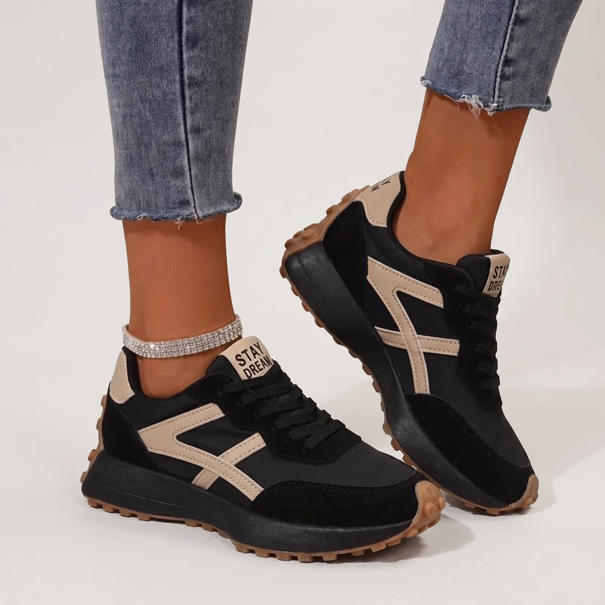 Retro Orthopedic Sneakers Cassidy