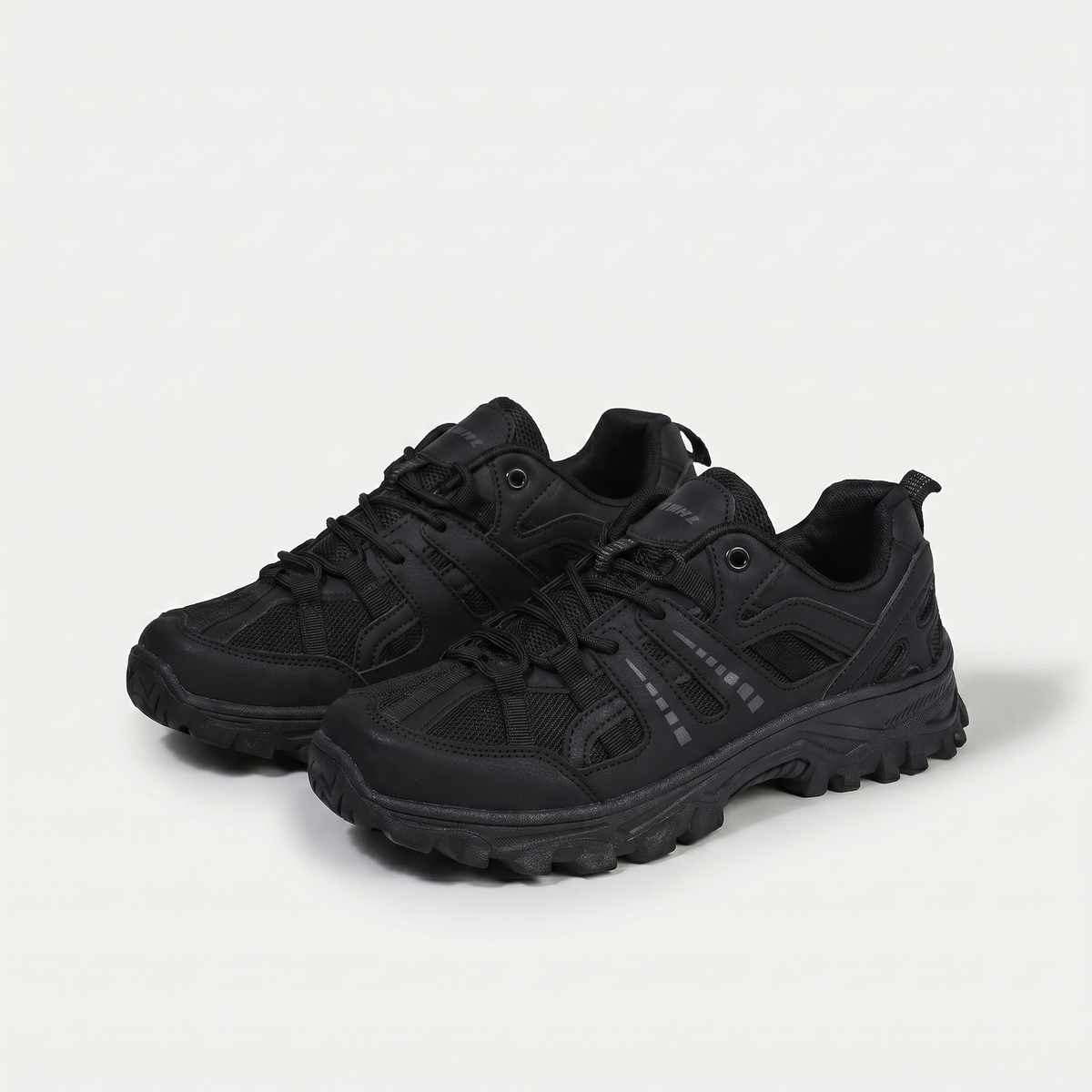 Trekking Shoes